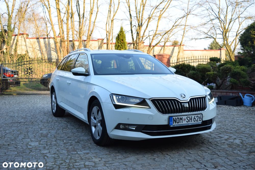 Skoda Superb 2.0 TDI DSG Ambition - 10