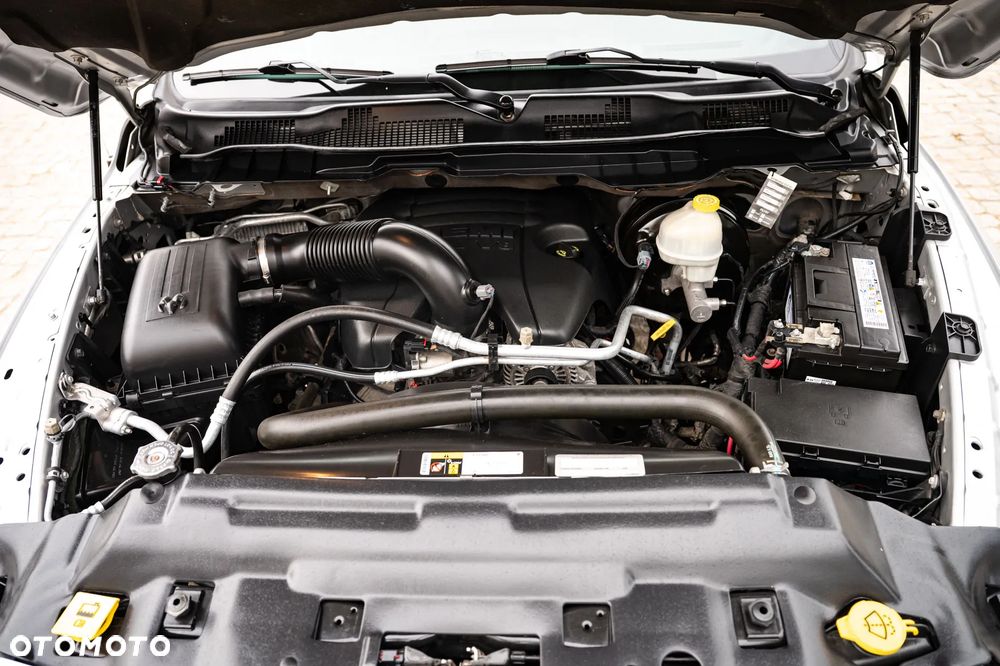 Dodge RAM 5.7 4x4 - 38