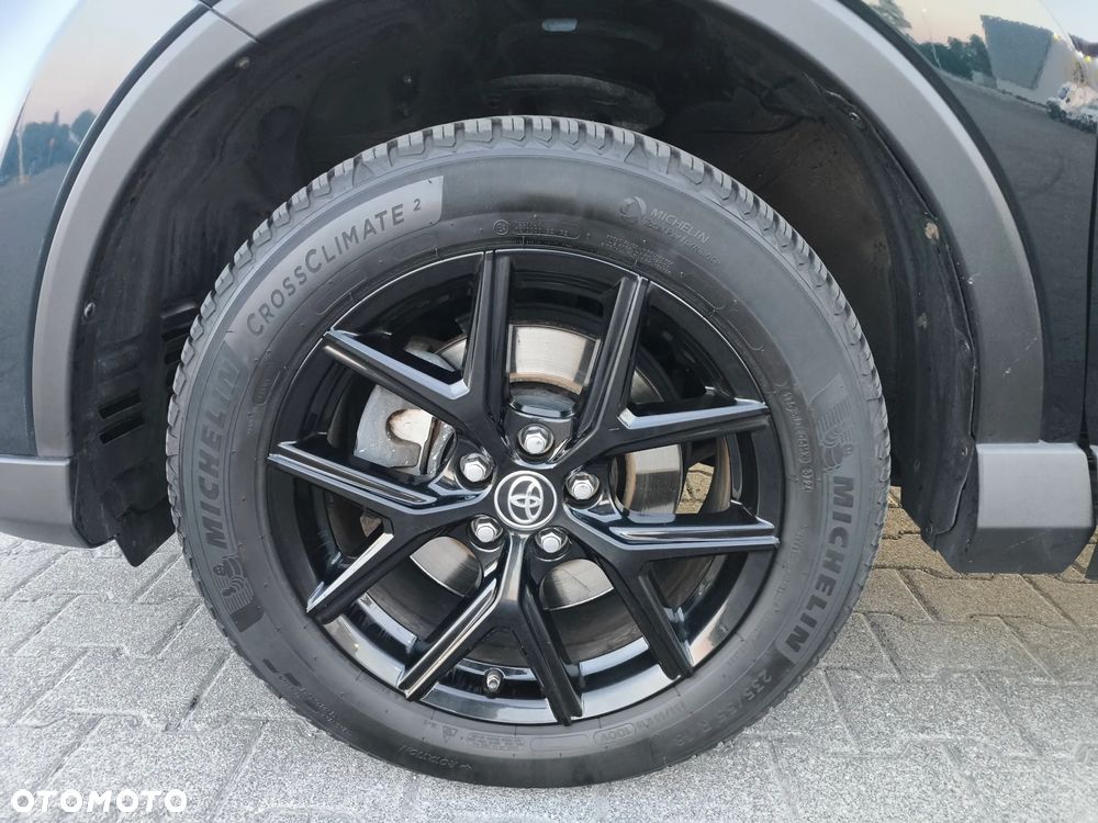 Toyota RAV4 - 11