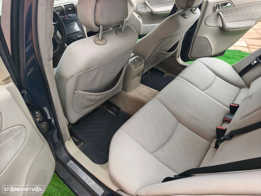 Mercedes-Benz C 220 CDi Avantgarde - 16