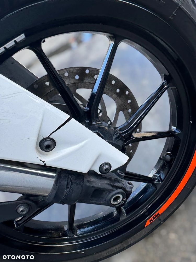 KTM Duke 125 - 8