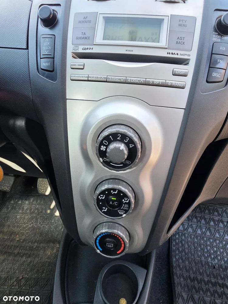 Toyota Yaris 1.0 Luna A/C - 8