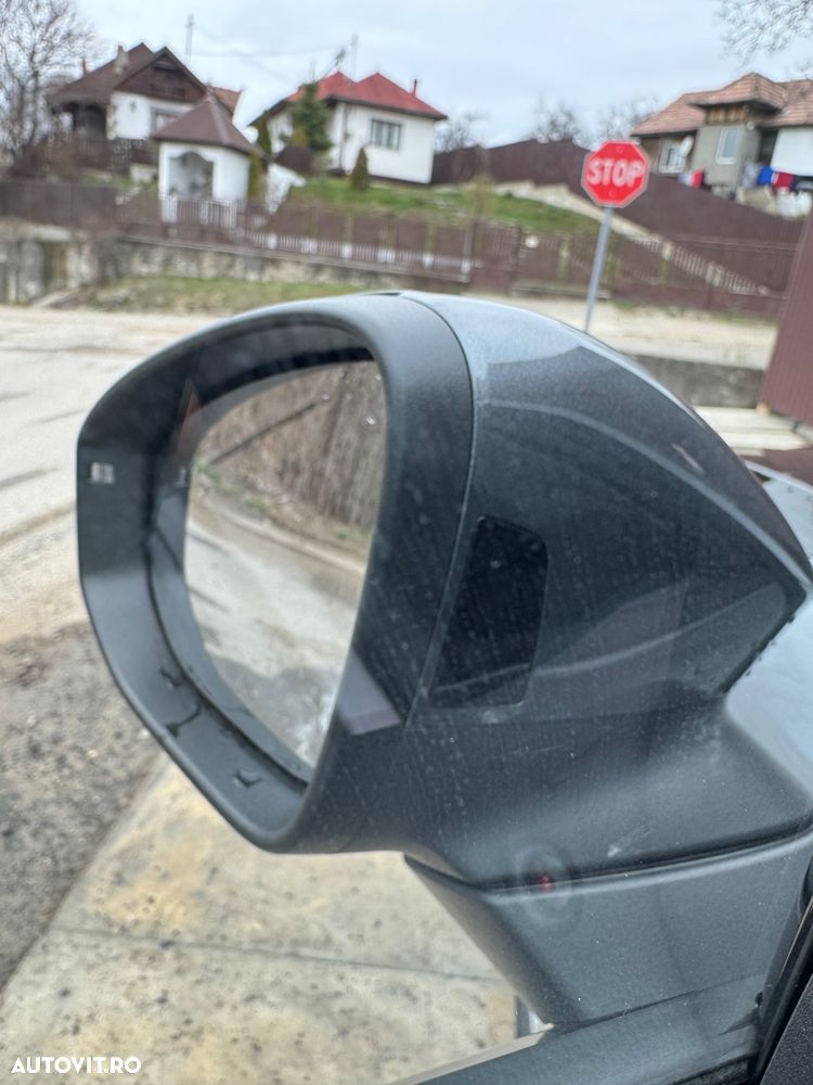 Volkswagen Passat 1.5 eTSI DSG MHEV Business - 20