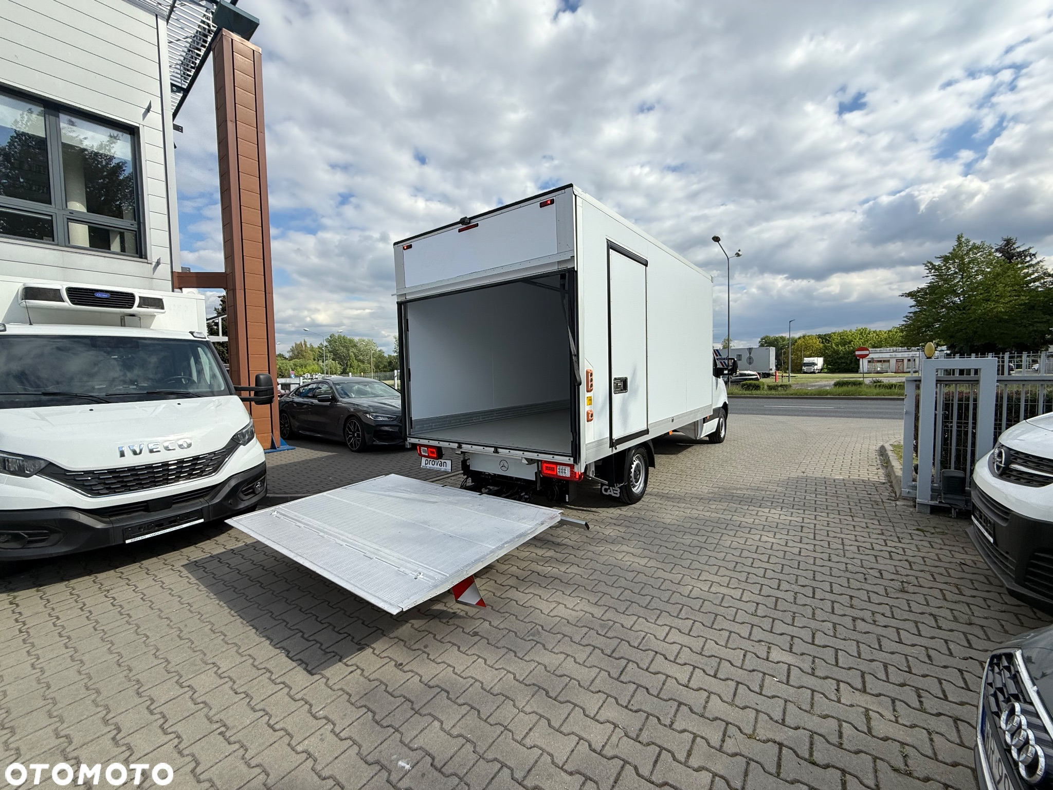 Mercedes-Benz SPRINTER 316 CDI AUTOMAT KONTENER 8ep CHŁODNIA / MROŹNIA WINDA - 13