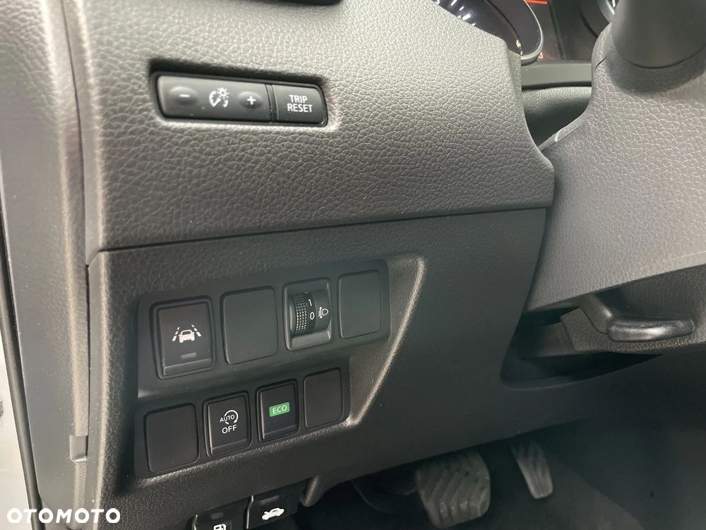 Nissan Qashqai 1.3 DIG-T N-Connecta DCT - 13