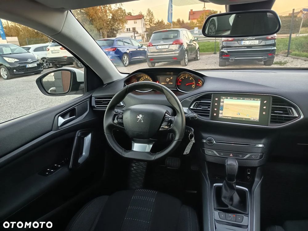 Peugeot 308 BlueHDi 150 EAT6 Stop & Start Allure - 17