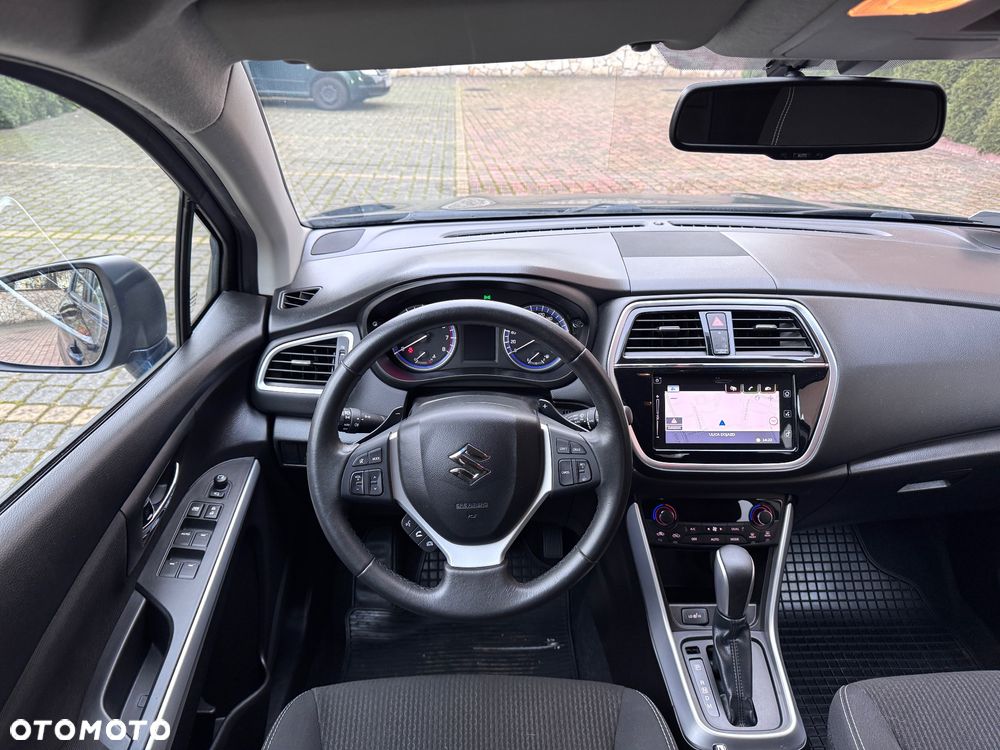 Suzuki SX4 S-Cross 1.0 T Premium 4WD - 11