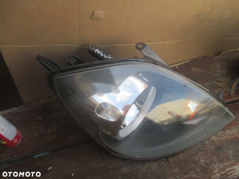 Lampa Fiesta MK6 lift AL Europa - 8