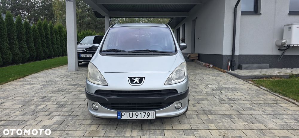 Peugeot 1007 2006 photo 2