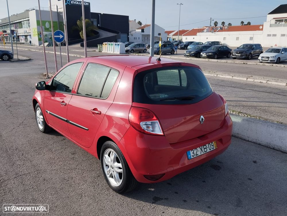 Renault Clio 1.5 dCi Auto-Escola - 6