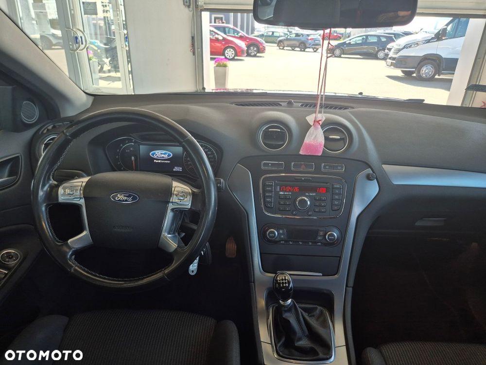 Ford Mondeo 1.6 T Ambiente - 18