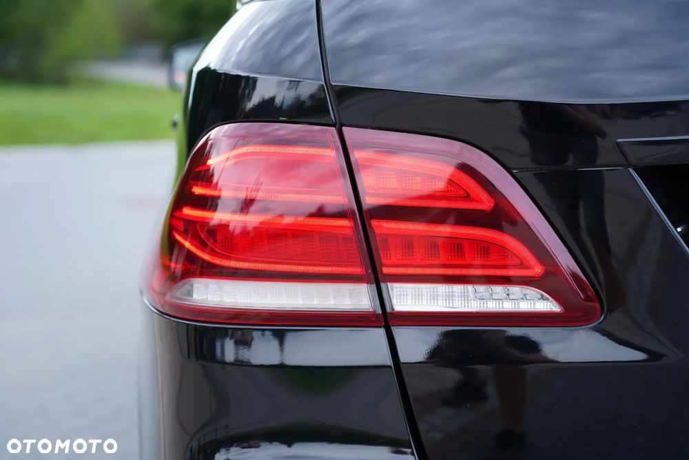 Mercedes-Benz GLE 350 d 4Matic 9G-TRONIC AMG Line - 17