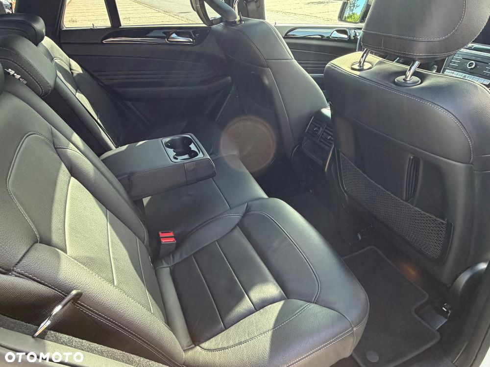 Mercedes-Benz GLE - 35