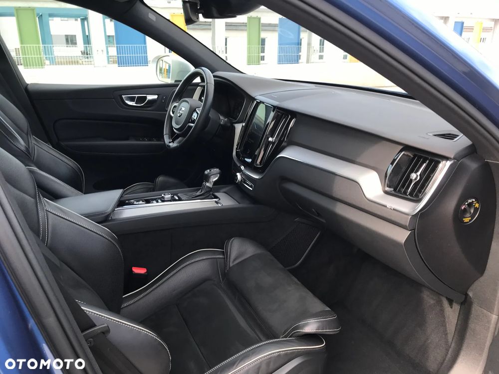 Volvo XC 60 T4 R-Design - 25