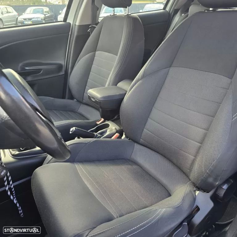 Alfa Romeo Giulietta 1.6 JTDM Sport - 24