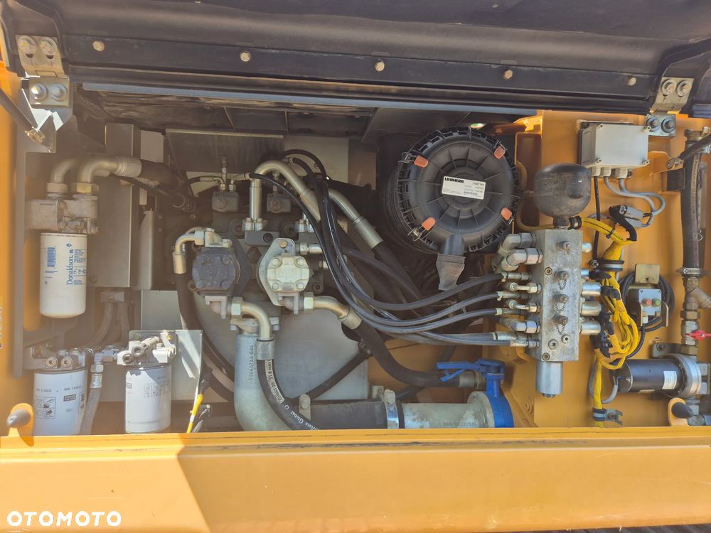 Liebherr R922 LC - 18