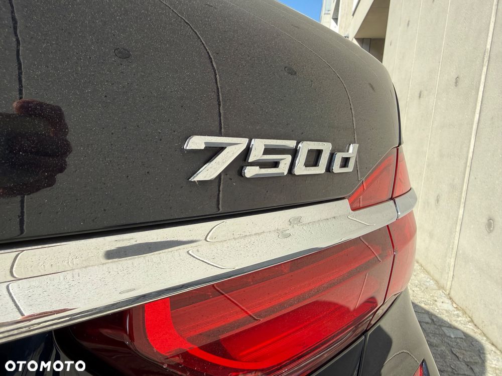 BMW Seria 7 750d xDrive sport - 36