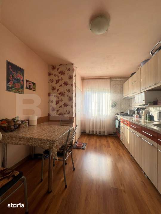 Apartament cu 4 camere, decomandat, 76 mp, zona Parcul Teilor — fotografia 3