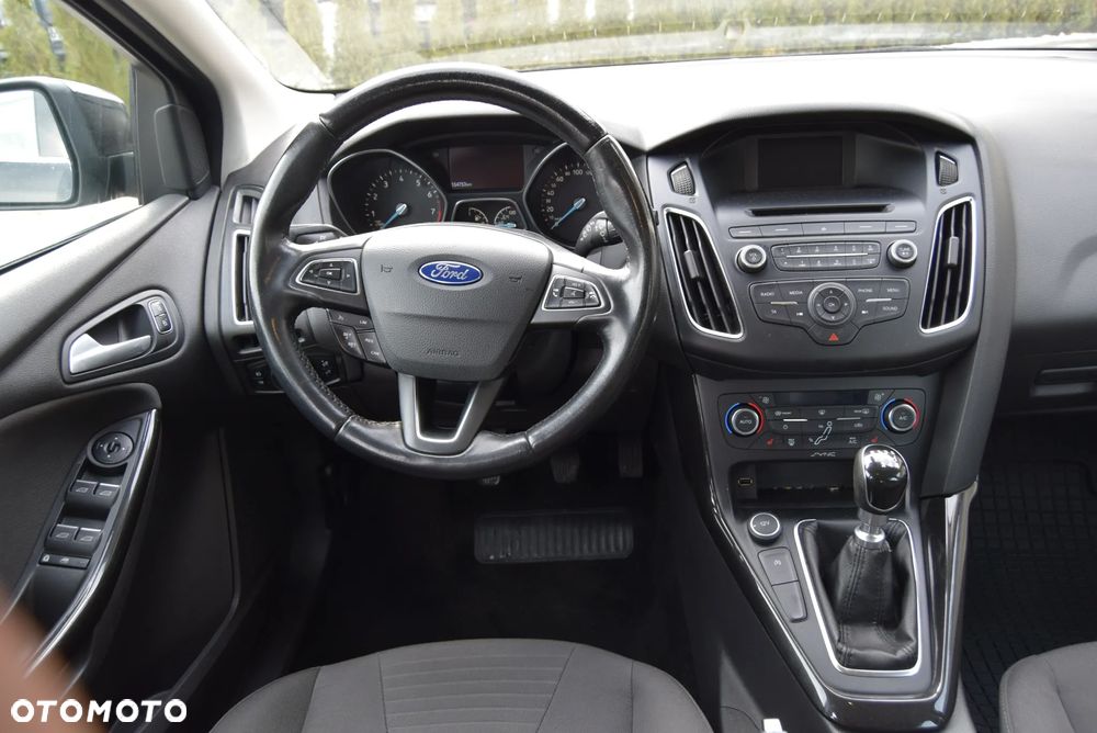 Ford Focus 1.0 EcoBoost Titanium - 17