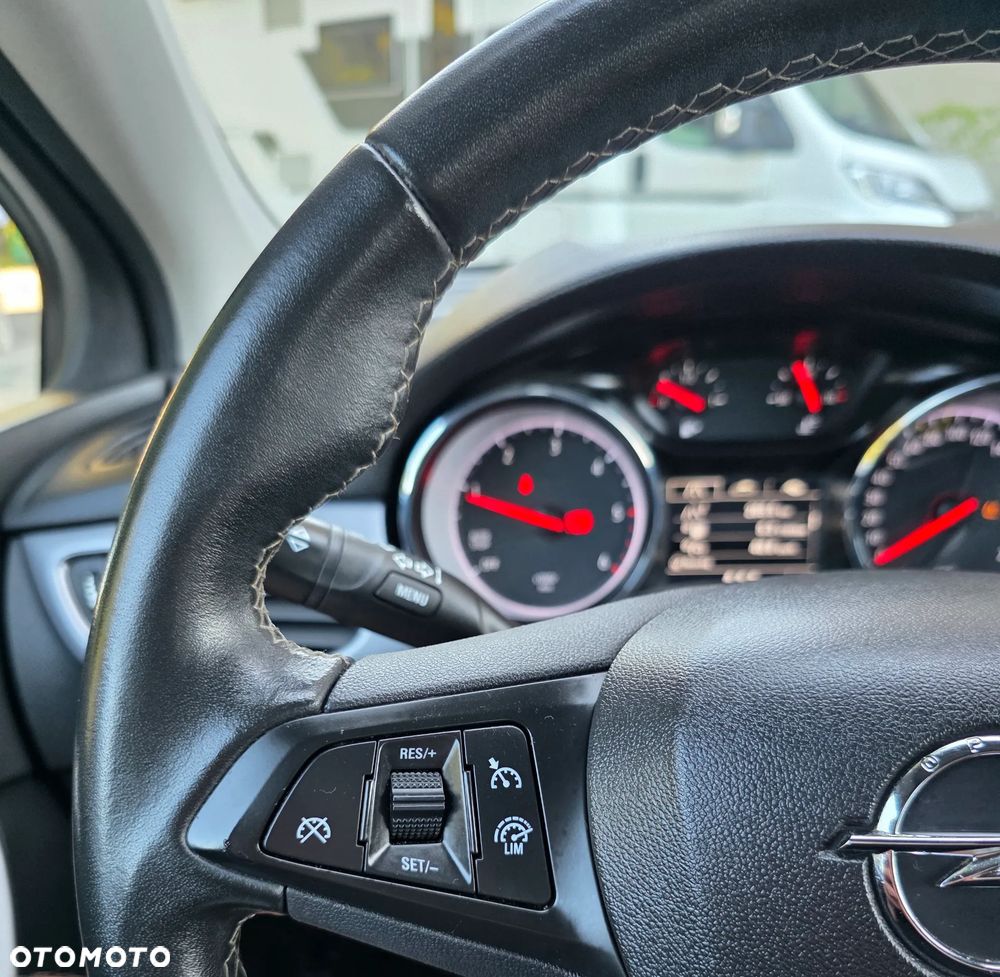 Opel Astra 1.5 CDTI Edition S&S - 13