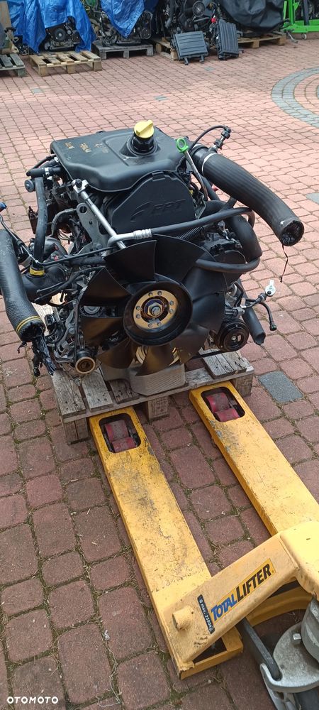 Silnik IVECO 2,3 EURO 6 Nr F1AGL411 tylko 28 000km z 2022r - 4
