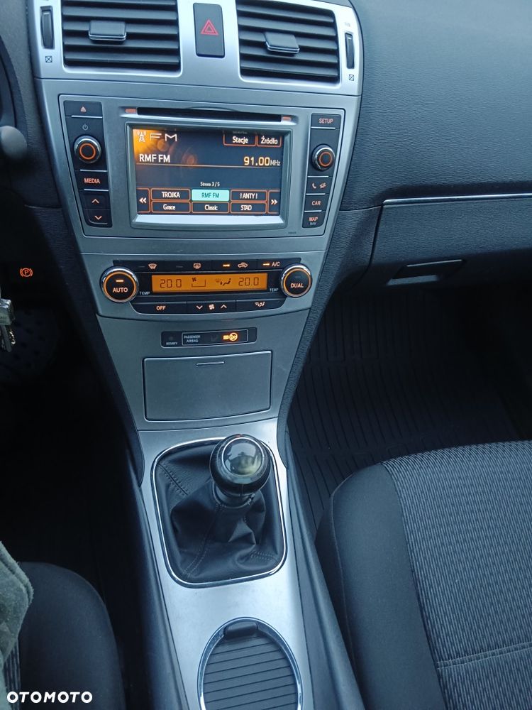 Toyota Avensis - 6