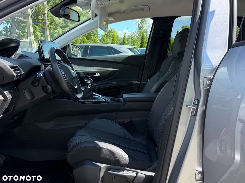 Peugeot 3008 1.5 BlueHDi Allure S&S - 32
