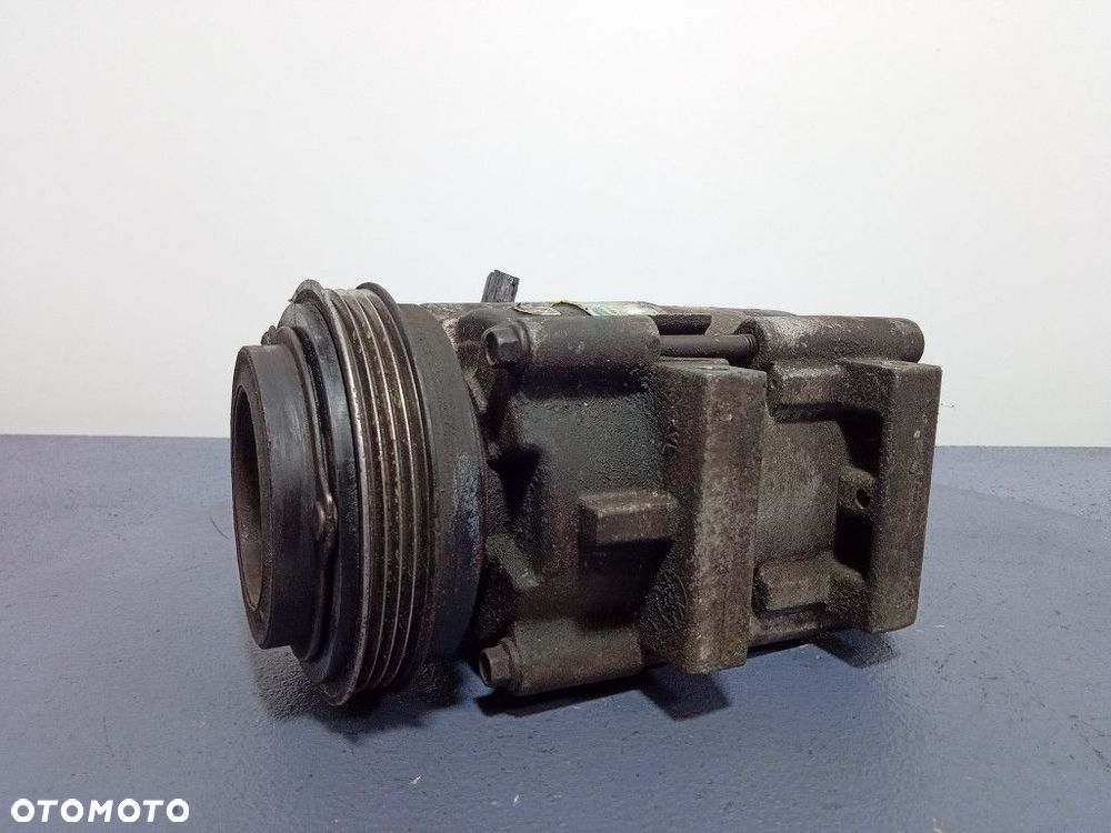 HYUNDAI TERRACAN 3.5 V6 SPRĘŻARKA KLIMATYZACJI - 4