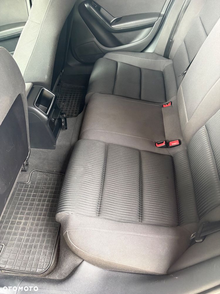 Audi A4 Avant 2.0 TDI - 10