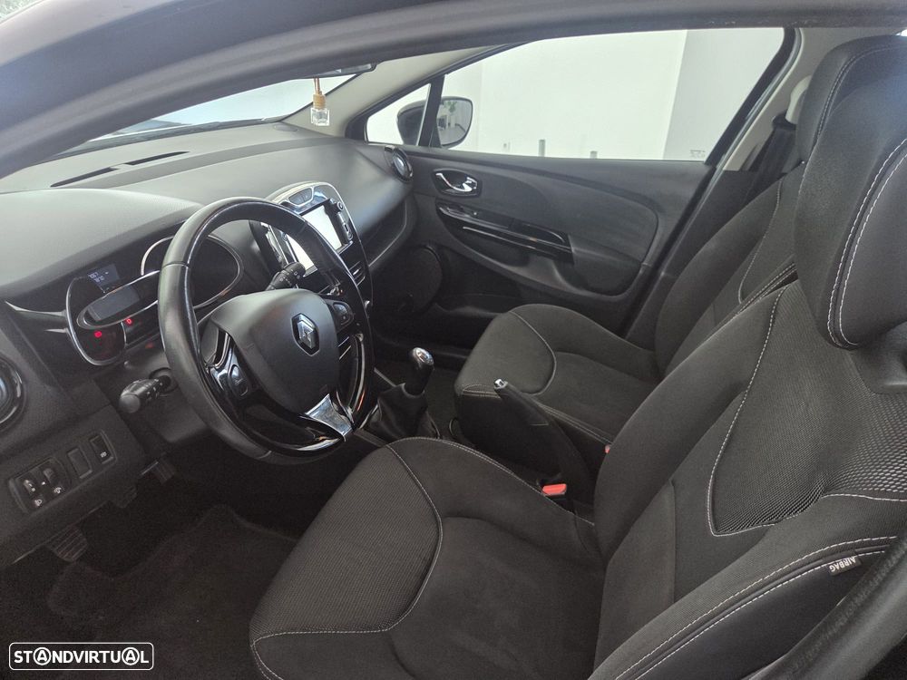 Renault Clio Sport Tourer (Energy) dCi 90 Bose Edition - 12