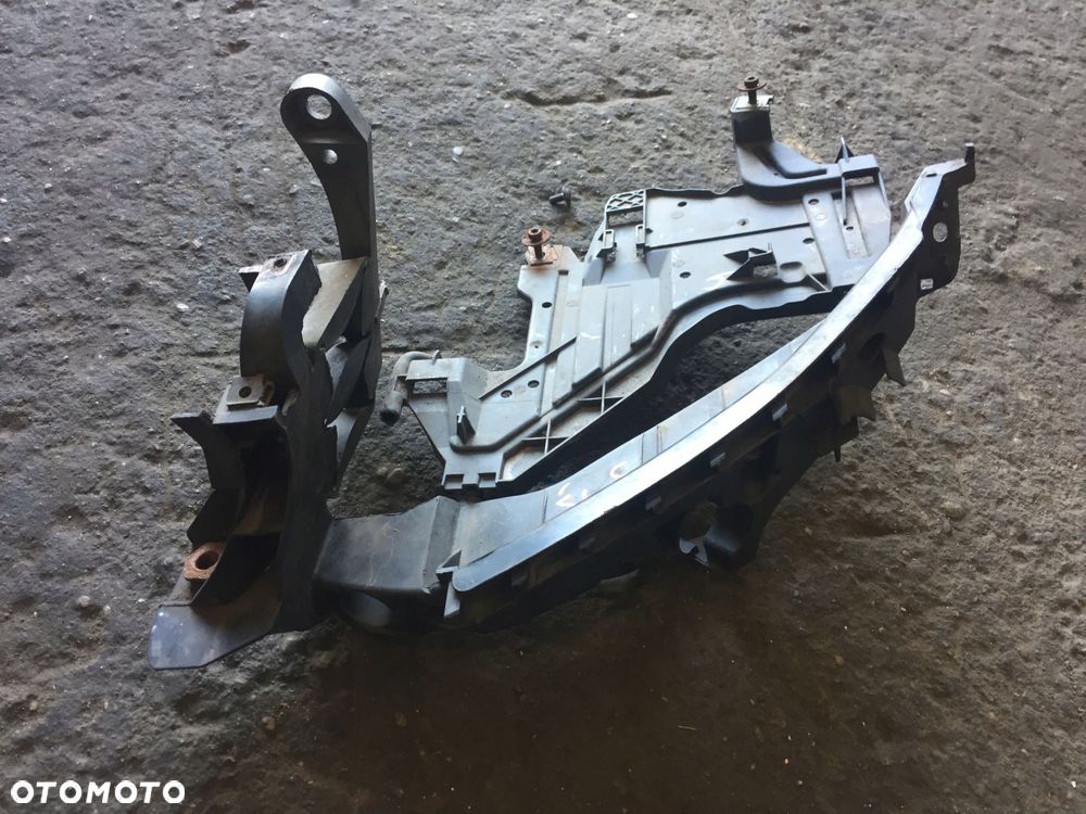 audi a4 b8 ślizg mocowanie lampy lewy 8k0805607c - 1