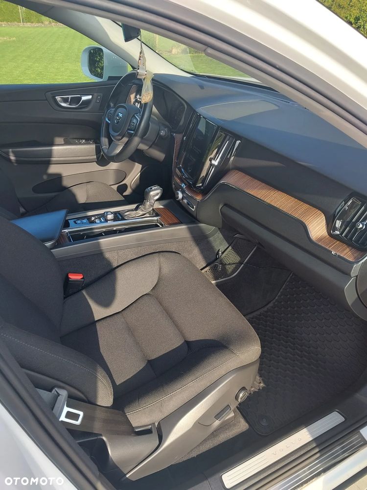 Volvo XC 60 D4 Momentum - 6