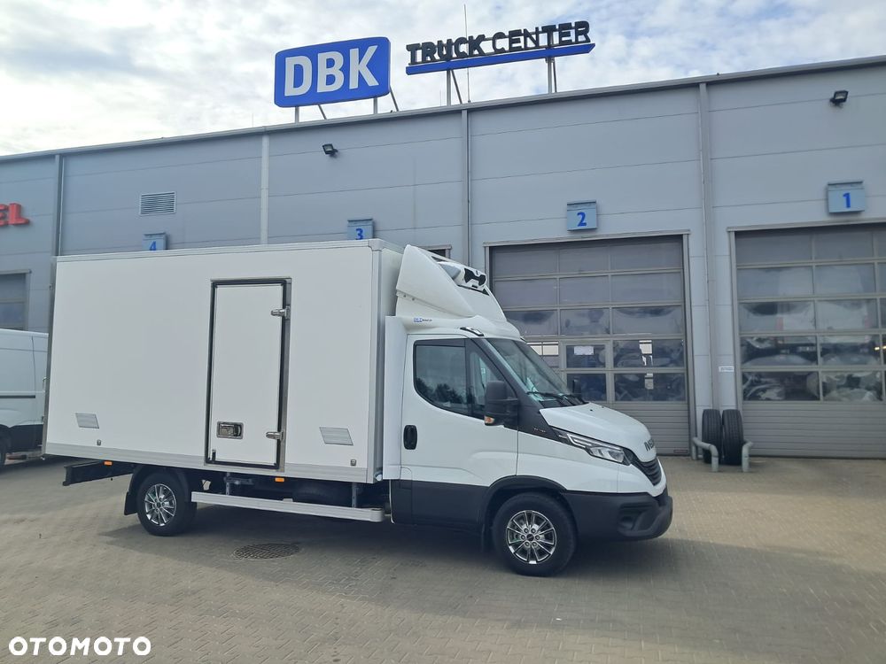 Iveco Daily 35S18 izoterma 8 EP z spojlerem i agregatem - 14