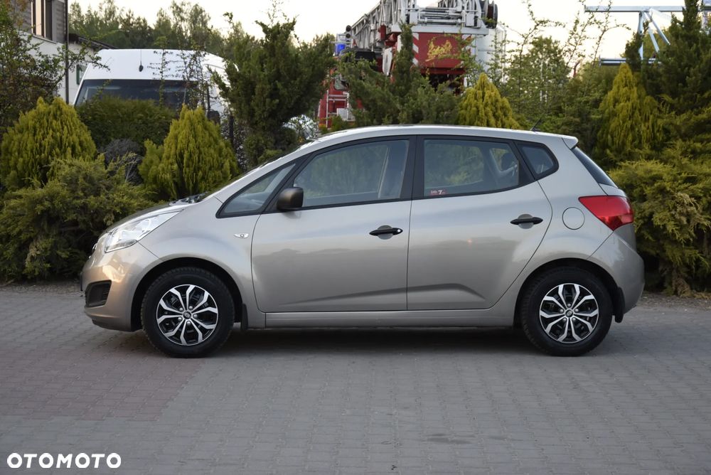 Kia Venga - 8