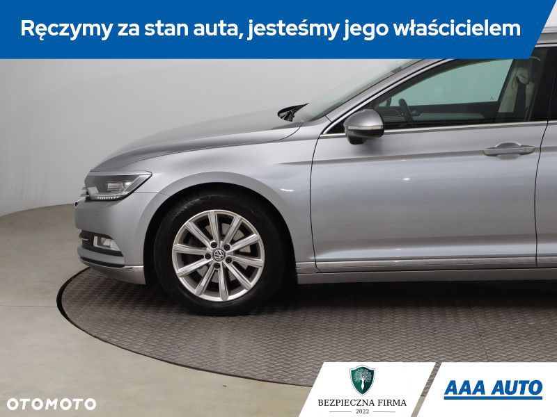 Volkswagen Passat Variant - 16