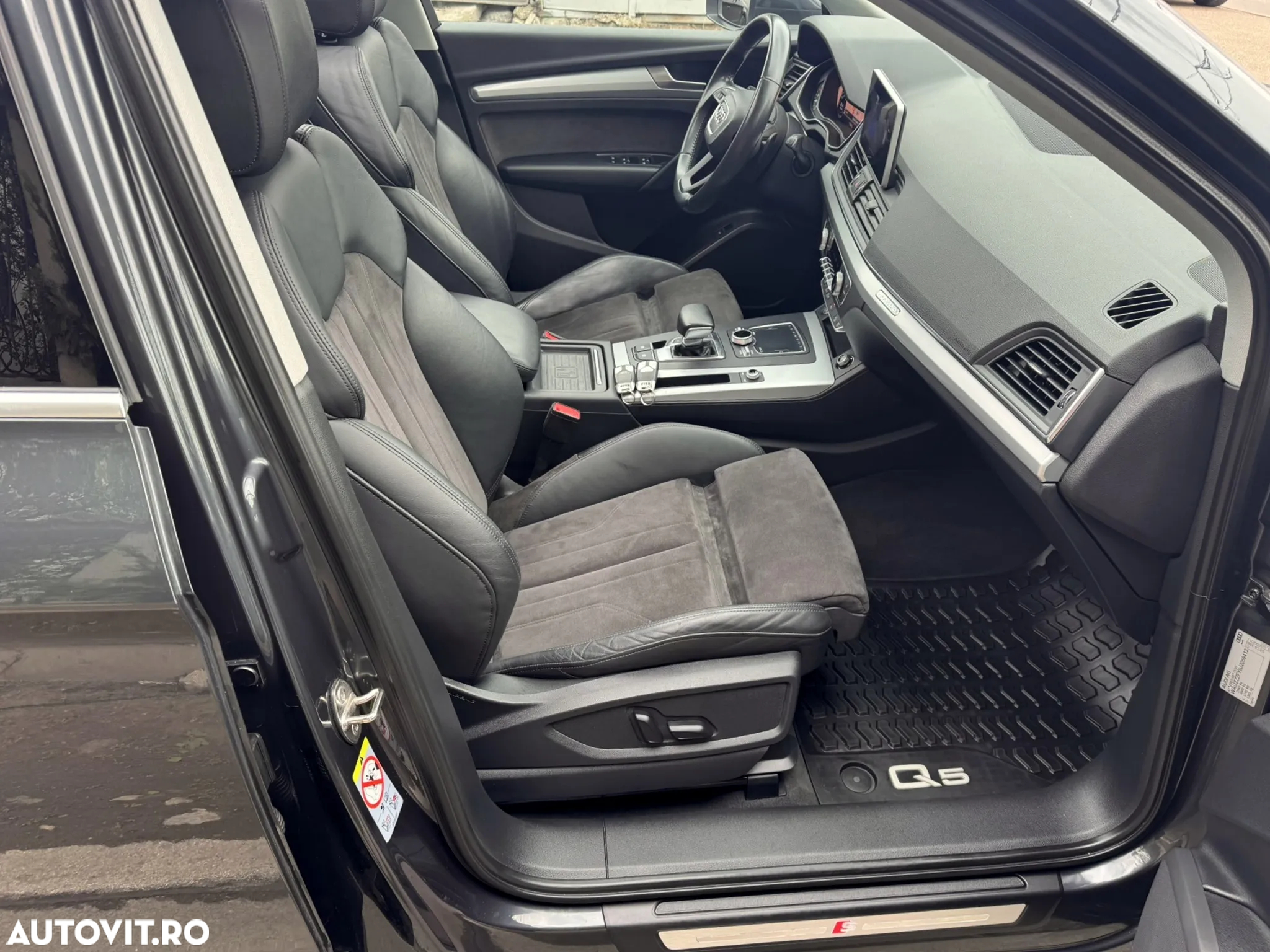 Audi Q5 2.0 40 TDI quattro S tronic Sport - 29