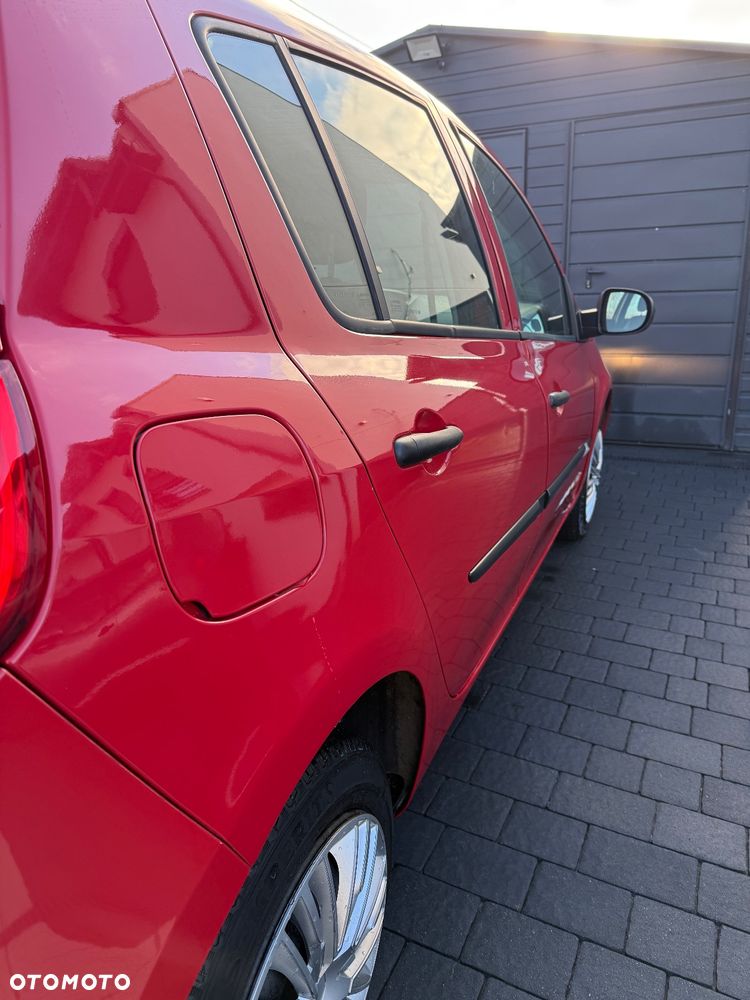 Renault Clio 1.2 16V Alize Euro5 - 8