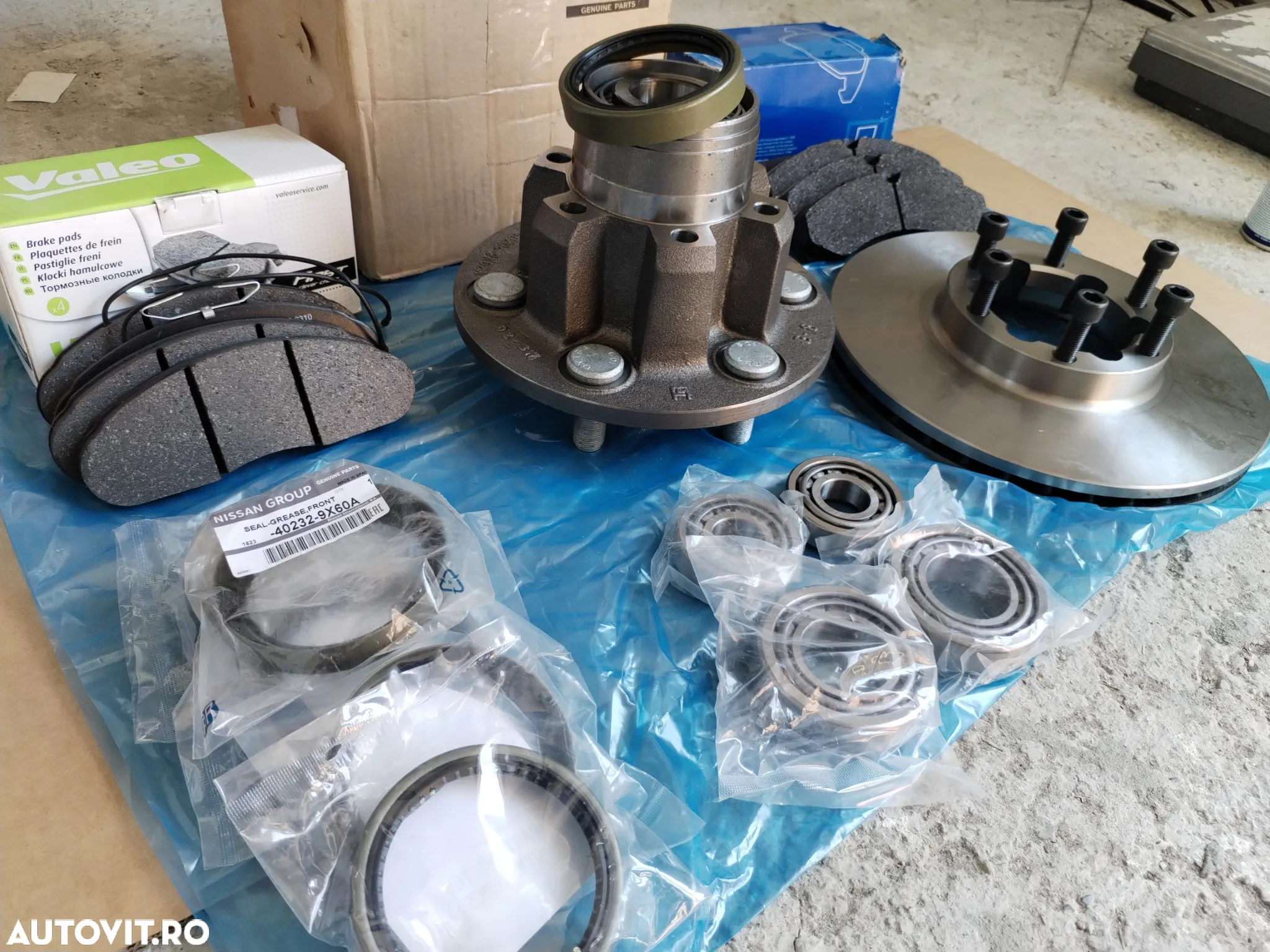 Butuc roata fata NISSAN ATLEON L35 ECO-T100 L35-09 EBRO L35-08 SEMERING ROATA RULMENTI DISC PLACUTE SURUBURI KIT PIVOTARE - 12
