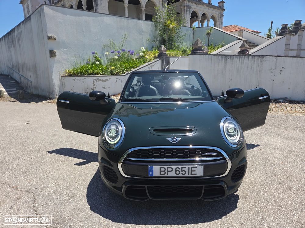 MINI Cabrio John Cooper Works - 11