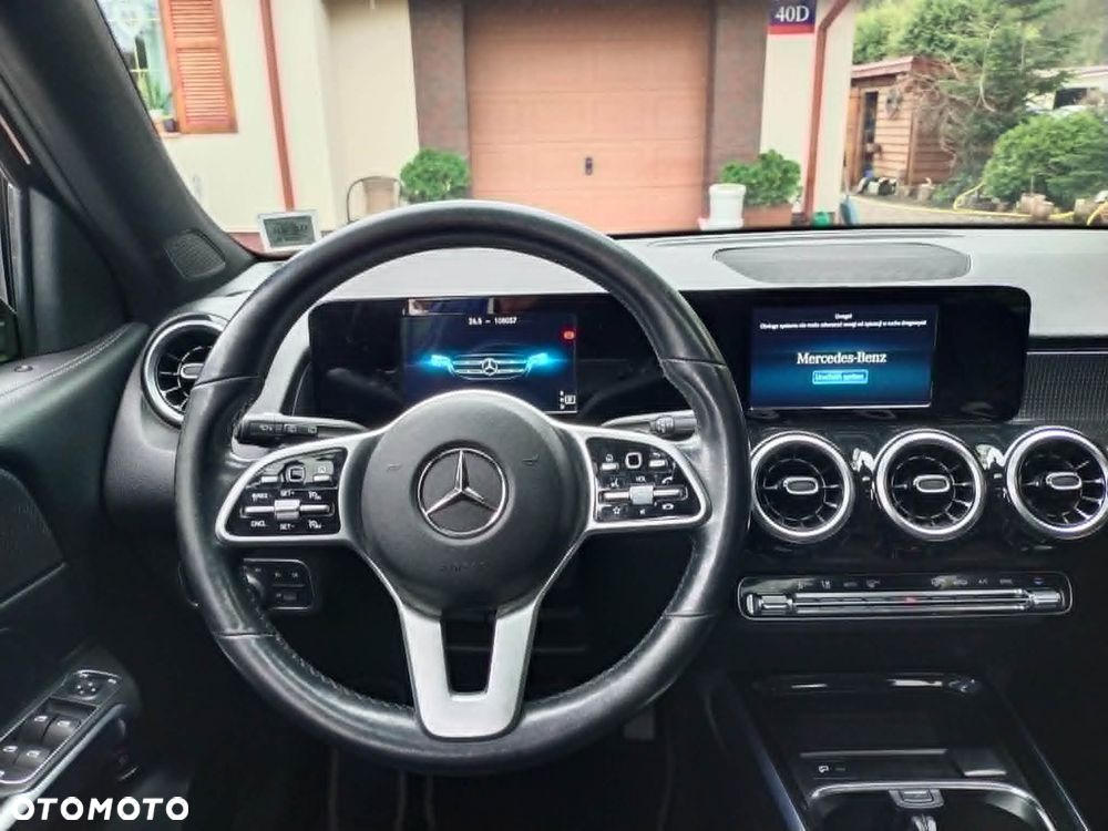 Mercedes-Benz GLB 250 4-Matic 8G-DCT - 8