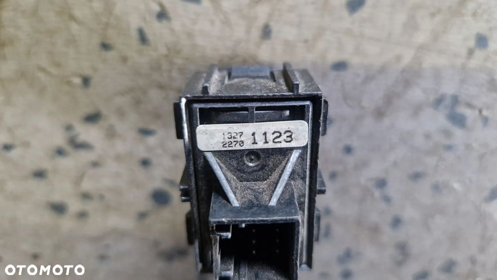 OPEL INSIGNIA A PRZEŁĄCZNIK HAMULCA RĘCZNEGO 13271123 - 3