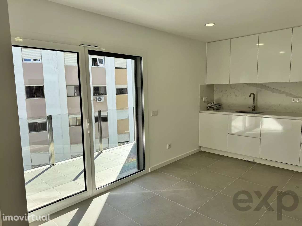 Apartamento moderno com 3 quartos e 142m² em Seixal - Grande imagem: 3/41