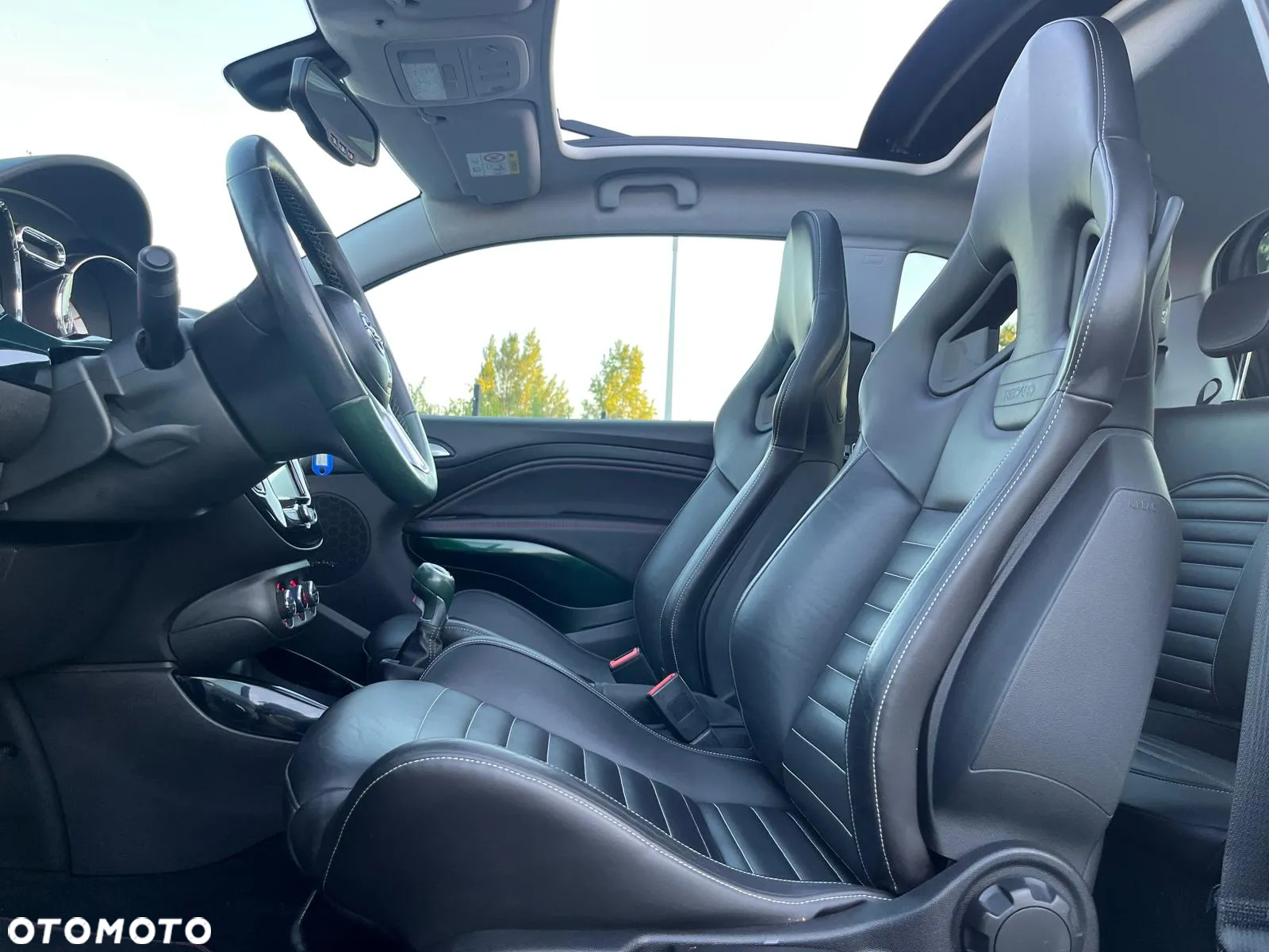 Opel Adam 1.4 Turbo Rocks S - 24