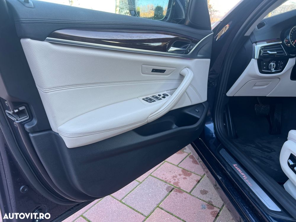 BMW Seria 5 540i Aut. Luxury Line - 10