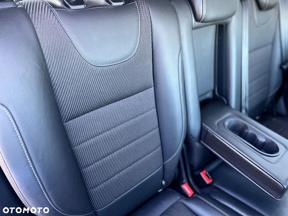 Ford Kuga 2.0 TDCi 2x4 Titanium - 17