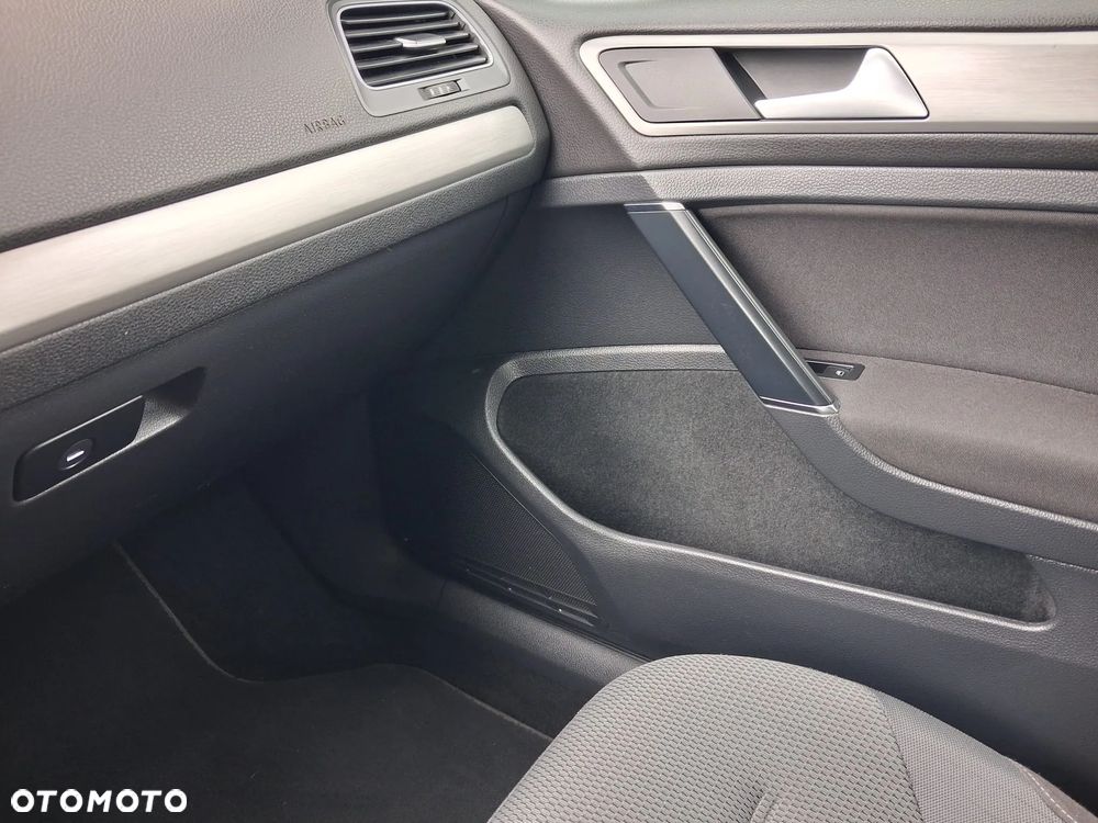 Volkswagen Golf - 4