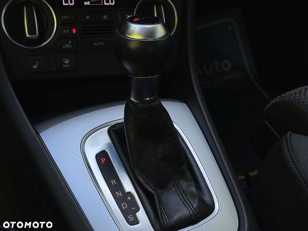 Audi Q3 2.0 TDI S tronic - 28