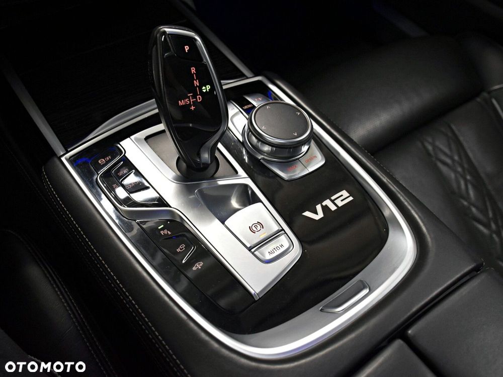 BMW Seria 7 - 25