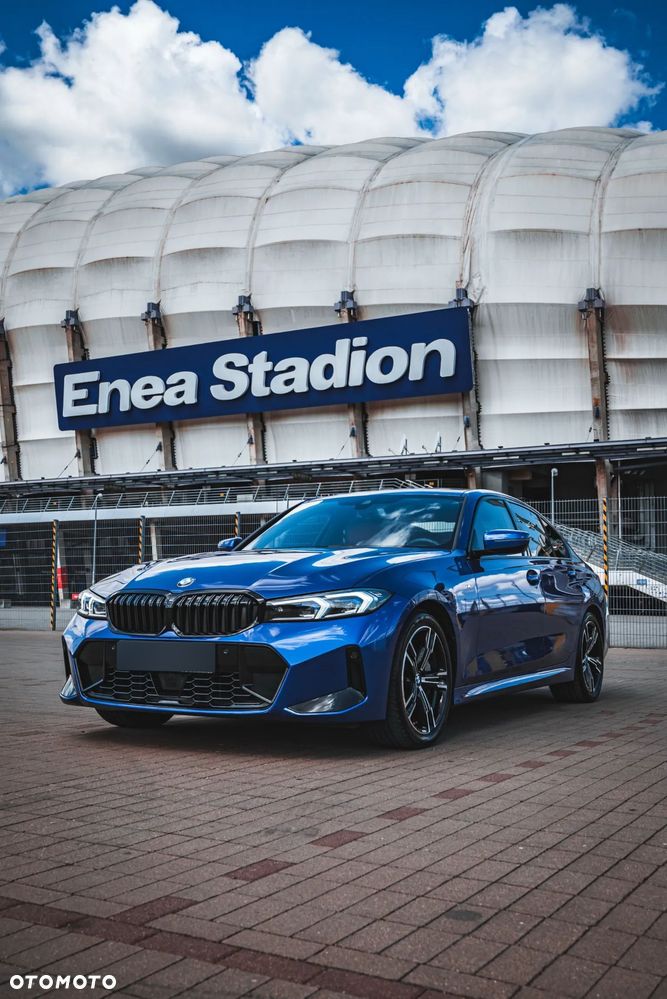 BMW Seria 3 330i M Sport - 4