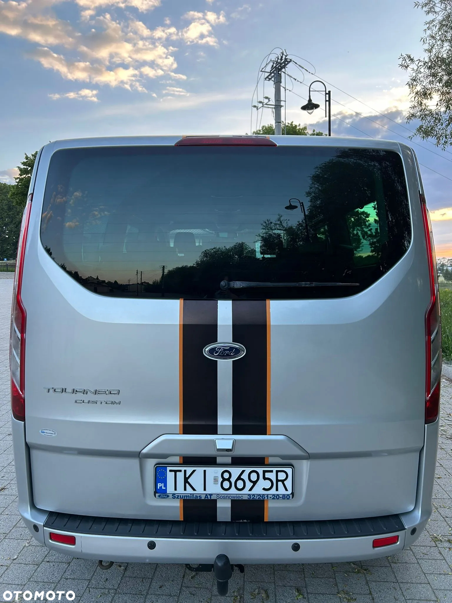 Ford Tourneo Custom - 9